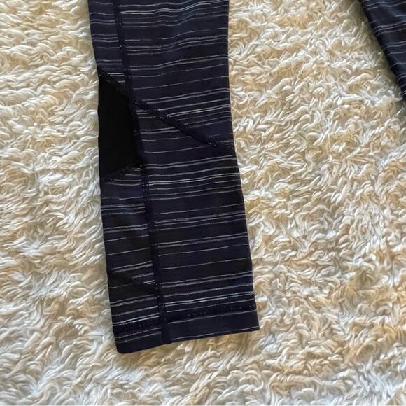 Lululemon Run Inspire Crop II Blue Space Dyed Size 4 - Picture 3 of 8